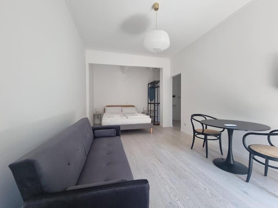 Milan New Apartment In Lively Central Area Exterior photo
