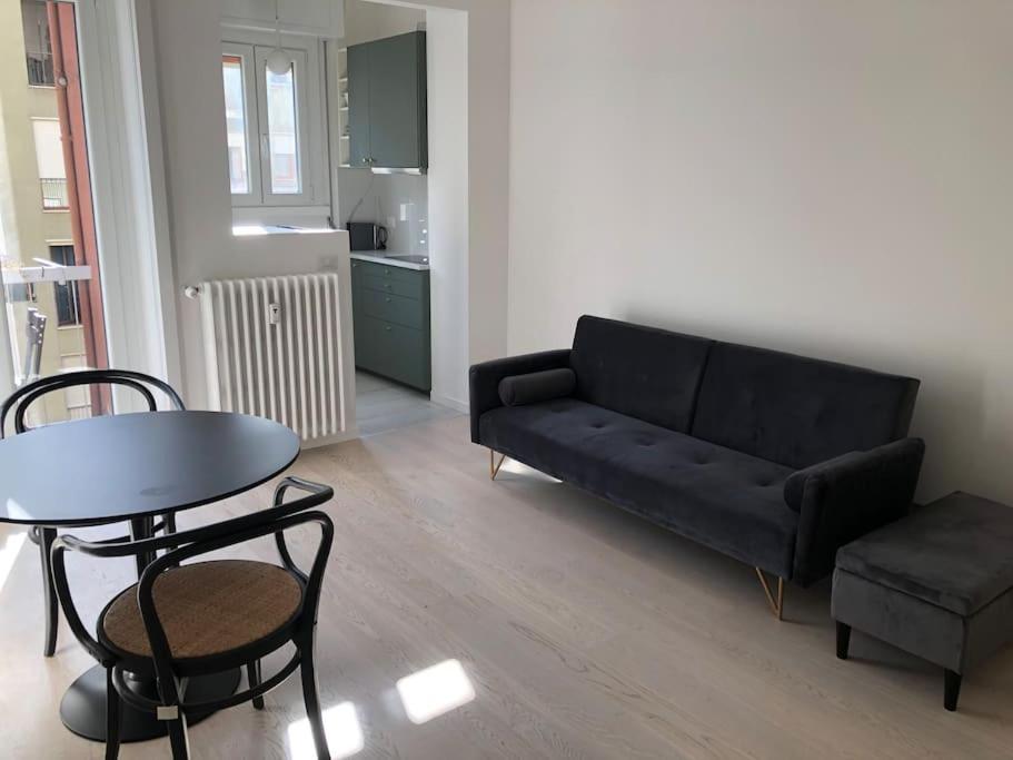 Milan New Apartment In Lively Central Area Exterior photo