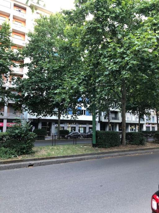 Milan New Apartment In Lively Central Area Exterior photo