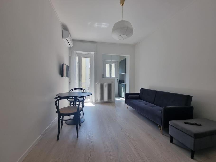 Milan New Apartment In Lively Central Area Exterior photo